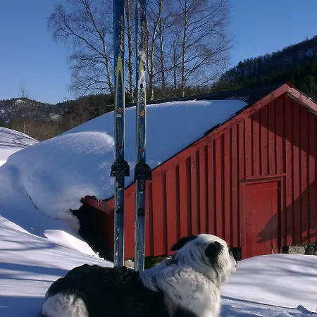 Gjestgiverier Heddan Gjestegard 3*