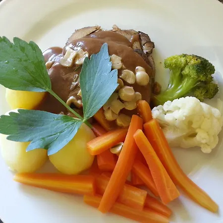 Gjestgiverier Heddan Gjestegard 3*